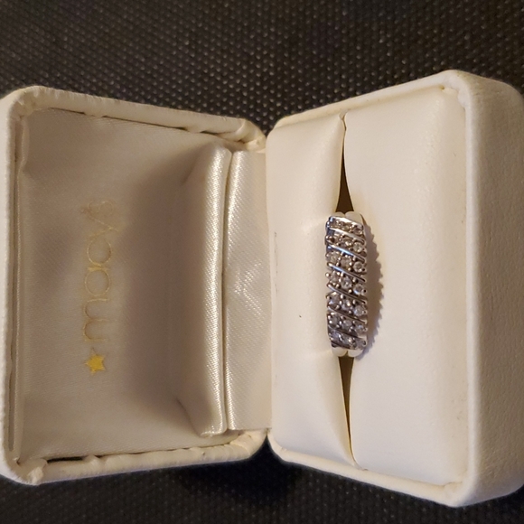 Macys Diamond 3 Row 14k White Gold Ring - Size 6 Used - Picture 6 of 12